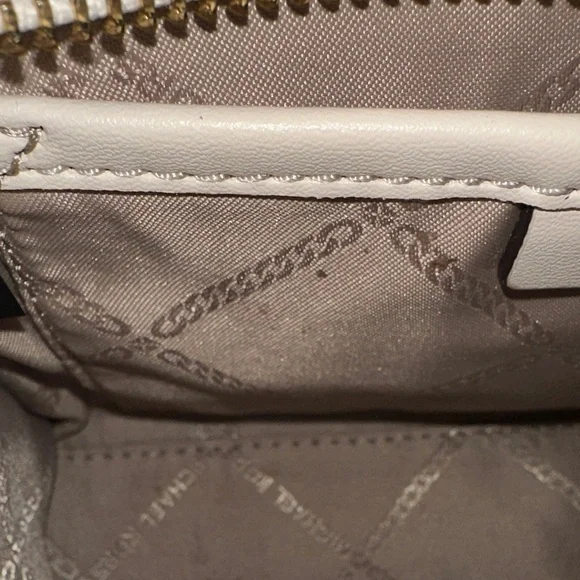 Price Drop ⬇️ Michael Kors Ivory Small Crossbody Bag - Picture 11 of 14